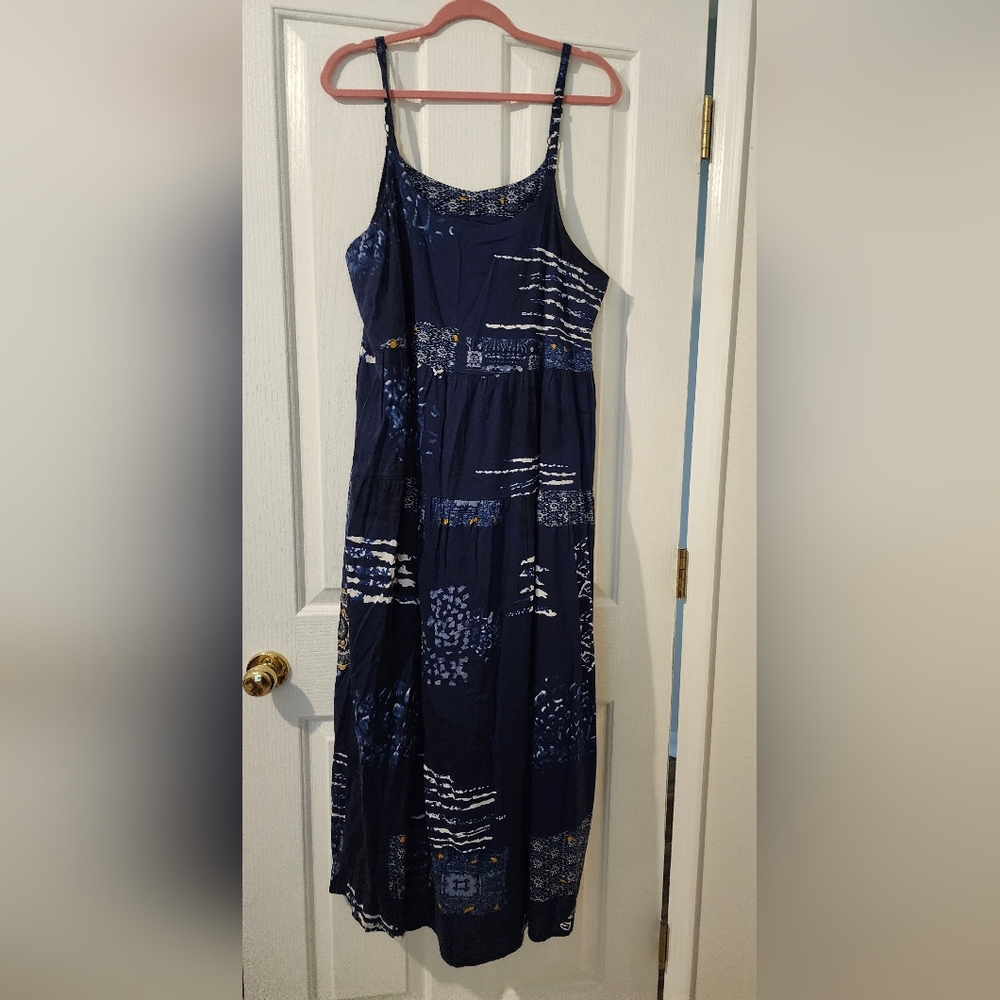 Flowy Navy and White Dress XL